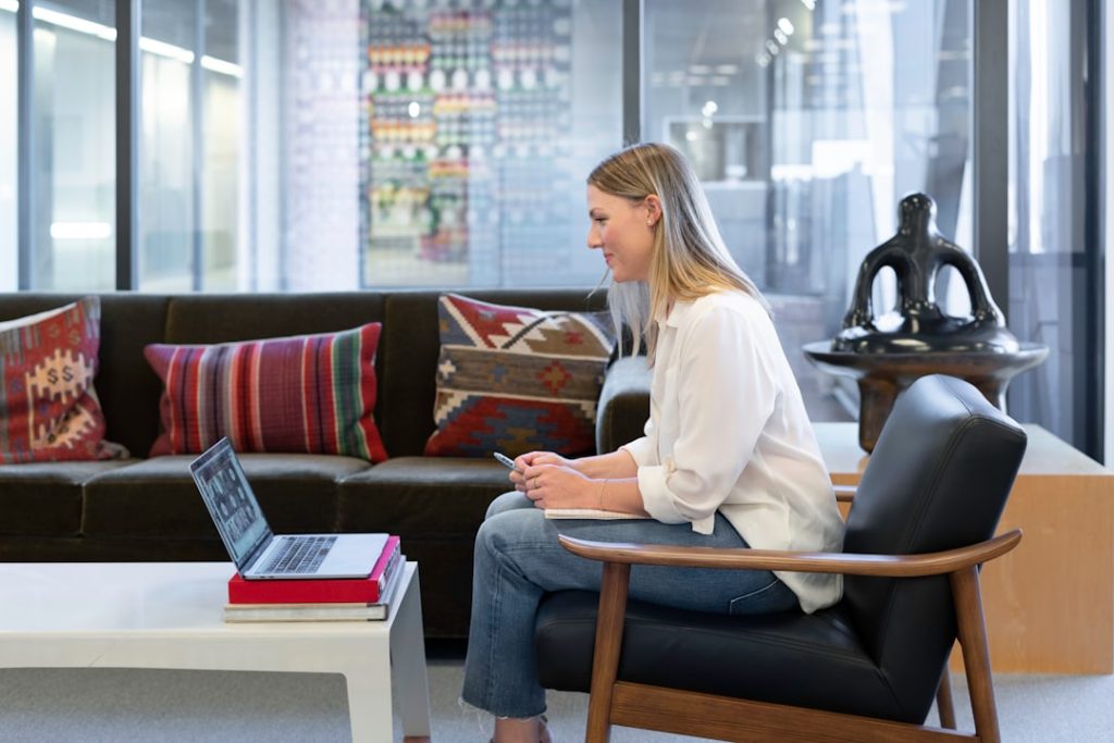 Photo Virtual networking